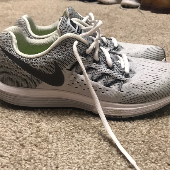 Nike Shoes - Nike tennis shoes